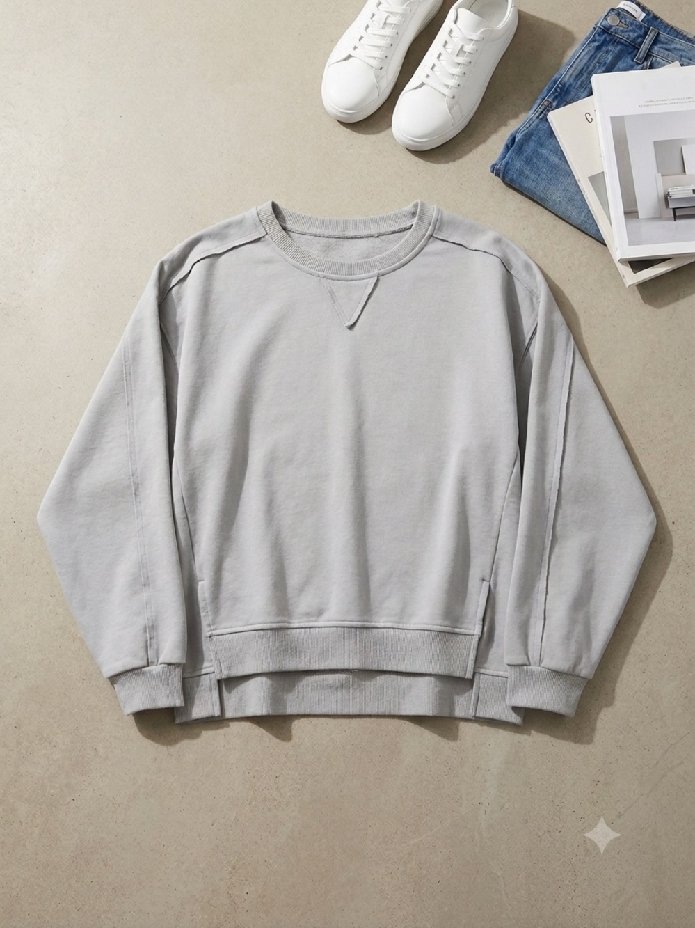 Tanou Light Gray Crewneck Sweatshirt